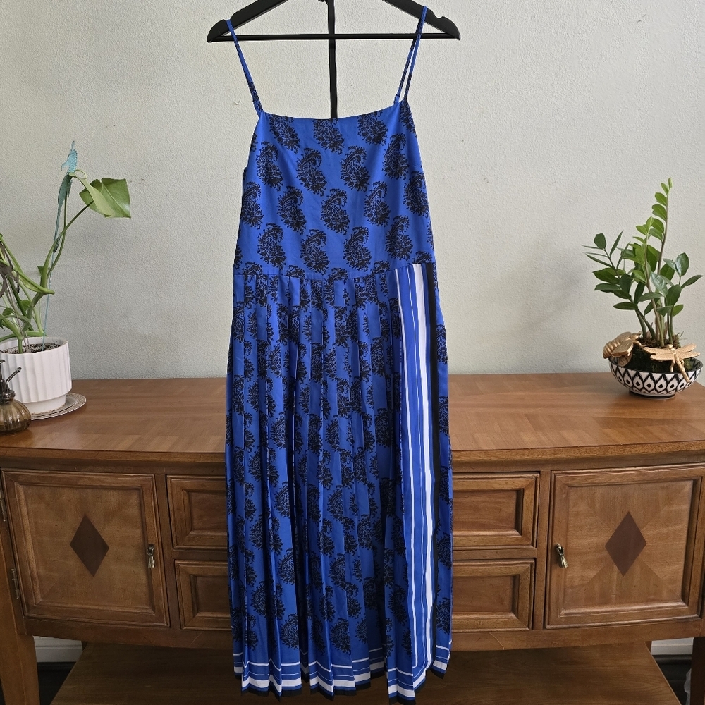 Banana Republic Blue Paisley Pleated Midi Dress | Size 6 - Picture 3 of 5